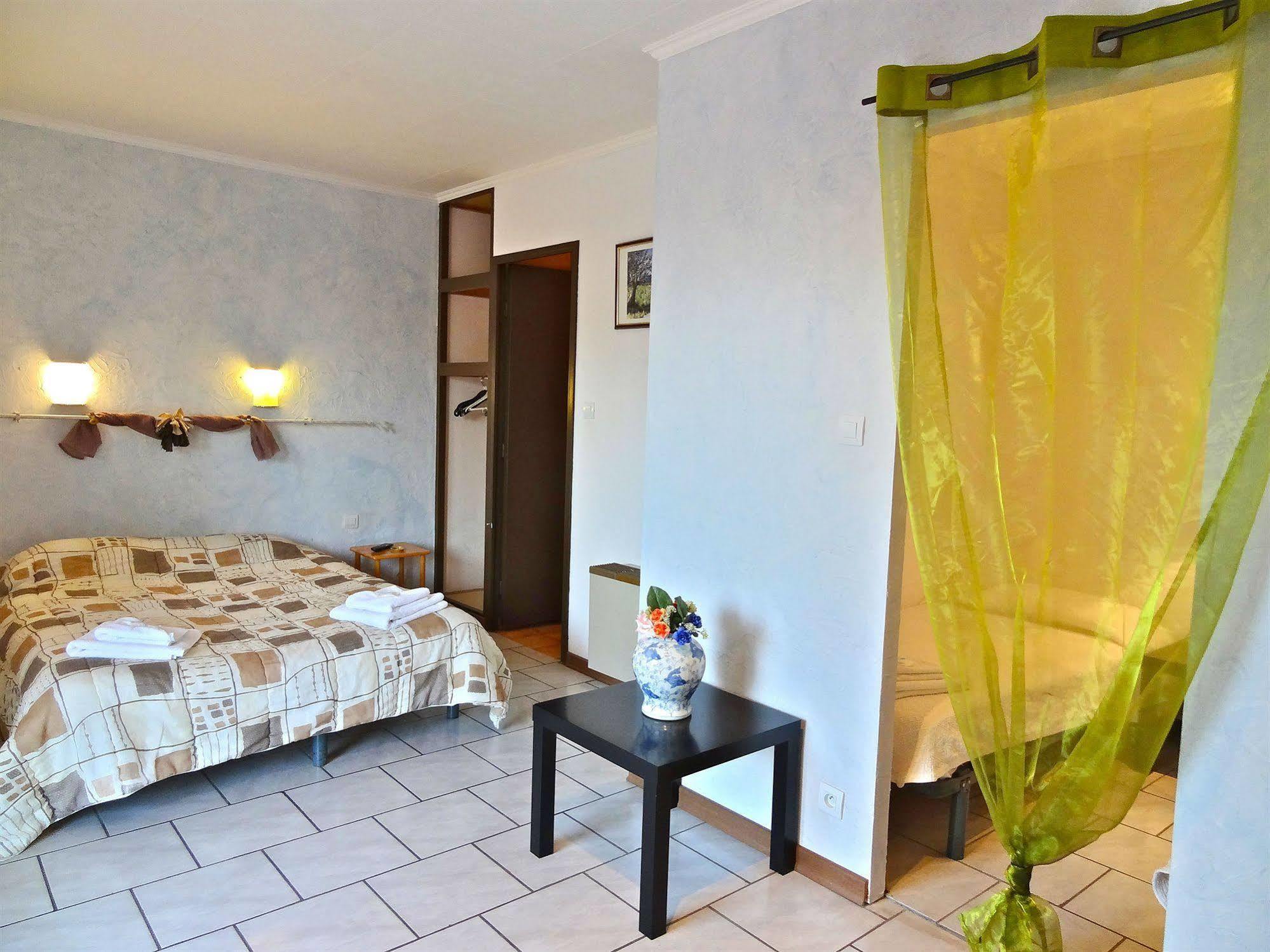 Le Clos La Verdière Hotel 2*